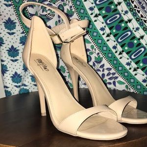 Mossimo nude sandal heels